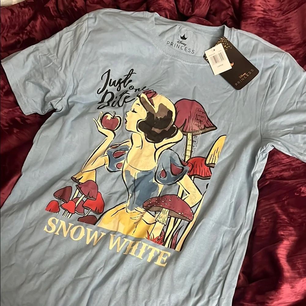 Disney Snow White Tee - Picture 1 of 2
